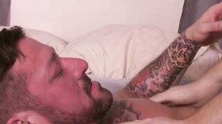 Hunks Romantic Anal Sex - Older Guy Fucks Young Twink