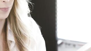 Blondes Do It Better - Sensual She-MALE Seduction with Hardcore Sex