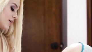 Lesbo Lust - Roommates AnnaFoxyx & Elsajeans Share Intimate Moments
