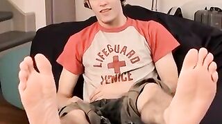 Twink JT flaunts his smooth body and tight ass