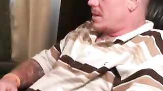 MenWorkinXXX.com - Amateurs give handjobs and blow each other after sensual massaging