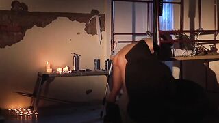 Horny butt pirateâs ass drilled by a relentless machine
