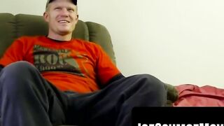 Horny Hunk's Throat-Fucking Orgy