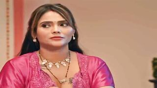 Hottie Hasseina Mastani's Erotic Dance - Old Habits Die Hard