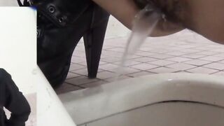 Kinky Hairless Pussy Girls Unleash Golden Showers