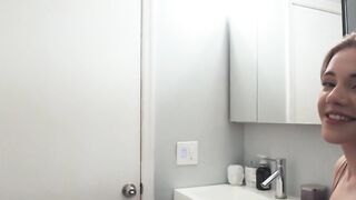 Rose Carter's Sensual Blowjob & Riding Her Daddy's Massive Dick - POV