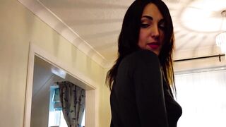 Porn Producer's Dream Come True - Blow Job Queen Gives A Top Notch Performance