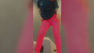 lolafuccbunny bends it over