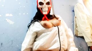 I'm inside the kinky age, I just want to fucked rough .... who wants to gives me milk