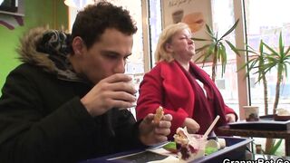 Young bro picks up big mature grandma for play