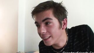 2 buddy fucked mature old lady from both ends