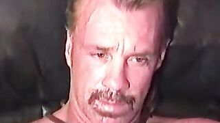 Amateur Hunk Jacks Off Slowly For The Ladies