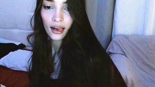 Amateur Sweethearts Share Passionate Kisses And Sensual Blowjob