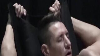 Muscle Hunks Raw Anal Action with Big Dick