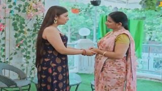 Indian Desi Girl Next Door - Exotic Dancer Shows Off Her Moves And Body