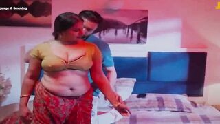 Indian Desi Girl's Hot Dance-Off in Bollywood Style