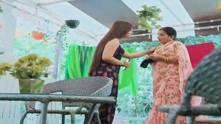 Indian Desi Girl's Hot Dance-Off in Bollywood Style