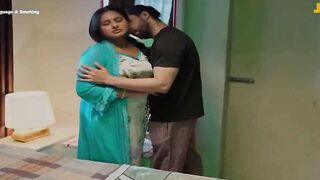 Indian Desi Girl's Hot Dance-Off with Sexy Bollywood Music