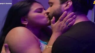 Indian Desi Girl's Hot Dance-Off with Sexy Bollywood Music