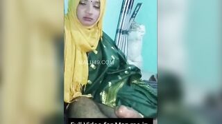 Indian Desi Girl Next Door - Exotic Dancer Shows Off Her Moves In A Bollywood Club