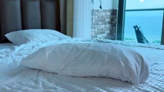 Hot MILF Uses Vibrator to Explore Deepest Parts of Herself