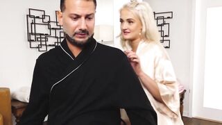 Blondie Bombshell Blowjob & Deepthroat - Proffesional Pornstar Fucks Older Man