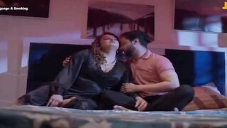 Indian Desi Girl Next Door - Exotic Dancer Shows Off Her Moves And Body