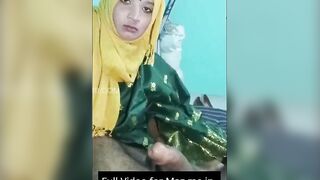Indian Desi Girl's Hot Dance-Off in Bollywood Style