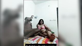 Indian Desi Girl's Hot Dance-Off with Sexy Bollywood Music