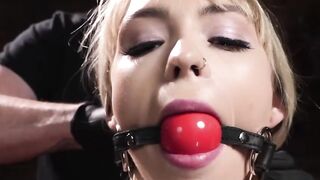 Bondage Submissive Slut Gets Whipping Lesson From Dominatrix