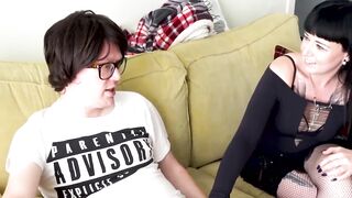 Emo-Tatted Babe Cleo Summer Sucks Off Nerdy Guy In Fishnet Stockings