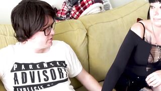 Emo-Tatted Babe Cleo Summer Sucks Off Nerdy Guy In Fishnet Stockings
