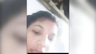 Indian Desi Girl's Hot Dance-Off in Bollywood Style