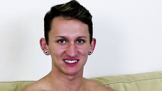Twinks Kiss And Share Intimate Secrets In Hot Interview
