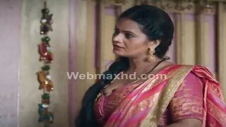 Indian Desi Girl's Hot Dance-Off in Bollywood Style