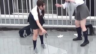 Public Peeping - Kinky School Girls Get Busted For Peeing In Public