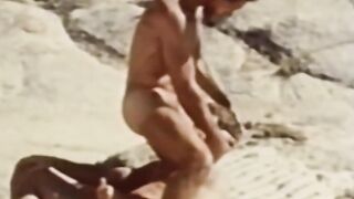 Vintages Gems - Old School Gay Couple Fucked Raw Outdoors