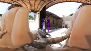 Public Pool VR - Virtual Reality Experience With PurityVr & Izabella Rodriguez