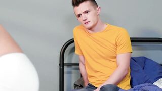 Anal Play with Hunks Ryan O'Connell & Grayson Laine