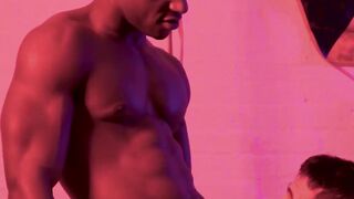 Interracial Barebacks - Black Hottie Fucks White Guy Raw