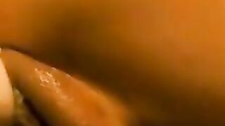 Hot MILF Uses Dildo to Satisfying Her Sexual Desires