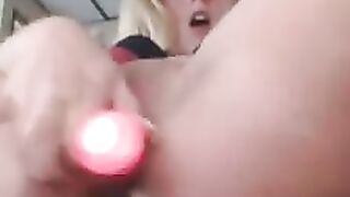 Blondes Squirt - Sex Toy Playtime With Hot MILF