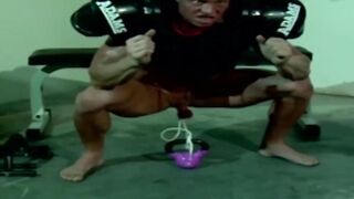 Fitness Freak Catwoman Lifts Weights In Leather Outfit