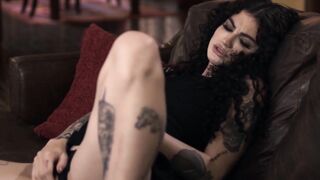 Curvy Cutie Curled Up In A Passionate Sexual Romance With Big Dick