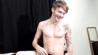 Solo Smoking & Wanking Sessions with Thuggish Hunk BillyDaKid