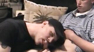 Amateur Couple Sharing Passionate Sex And Ass-Play In Steamy Home Movie
