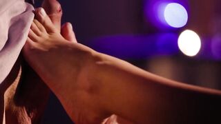 Alexis Crystals Leg-Spreading Blowjob & Hardcore Fuck with Big Dick
