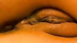 Hot MILF Uses Dildo to Satisfying Her Sexual Desires