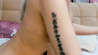 Insanely Hot Blonde MILF Uses Vibrator to Satisfy Herself