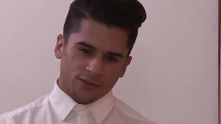 Muscle Hunk's Raw Power Fucks Twink Ass Hard in Anal Threesome